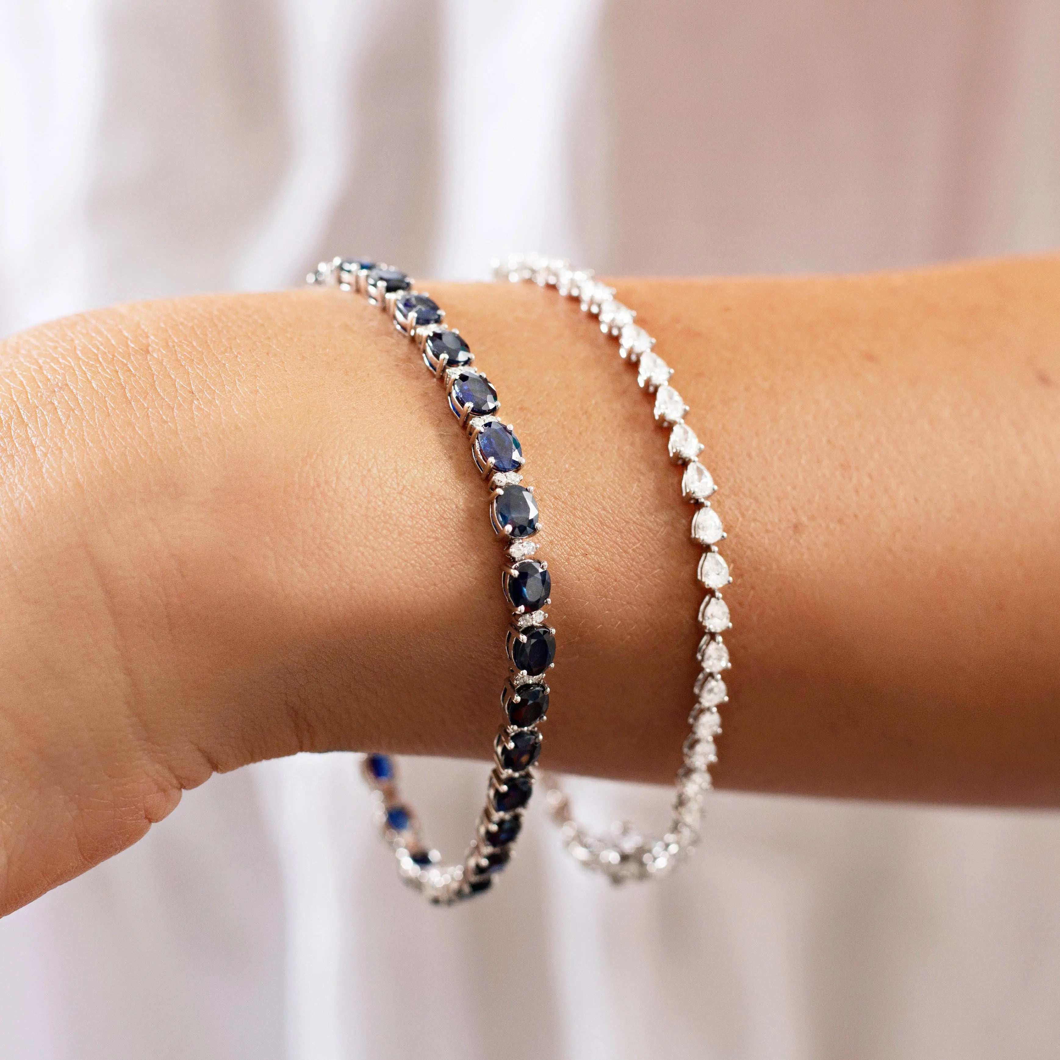 White gold sapphire and diamond bracelet JJ Jewelry luxury piece