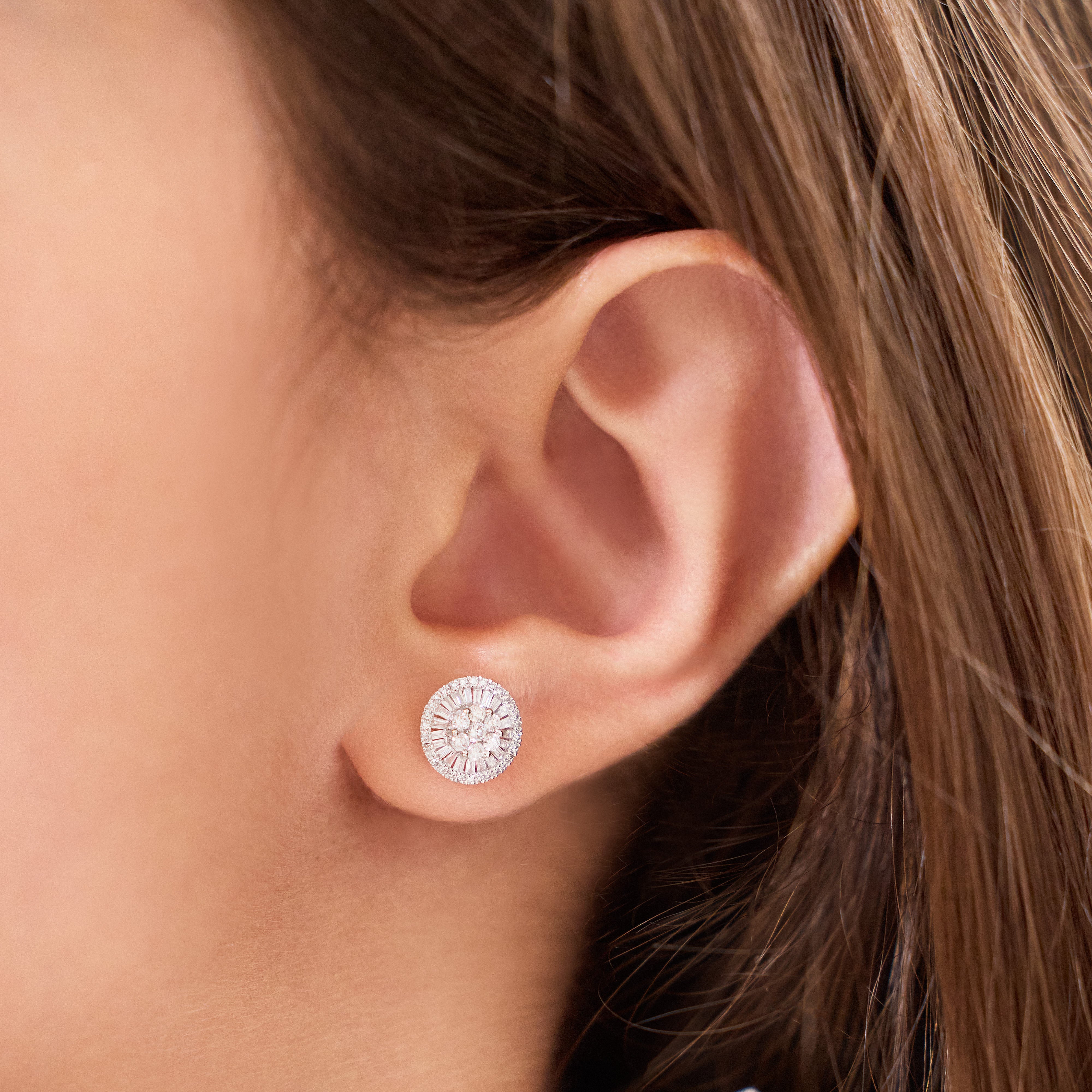 Diamond Halo Stud Earrings in 18K Gold