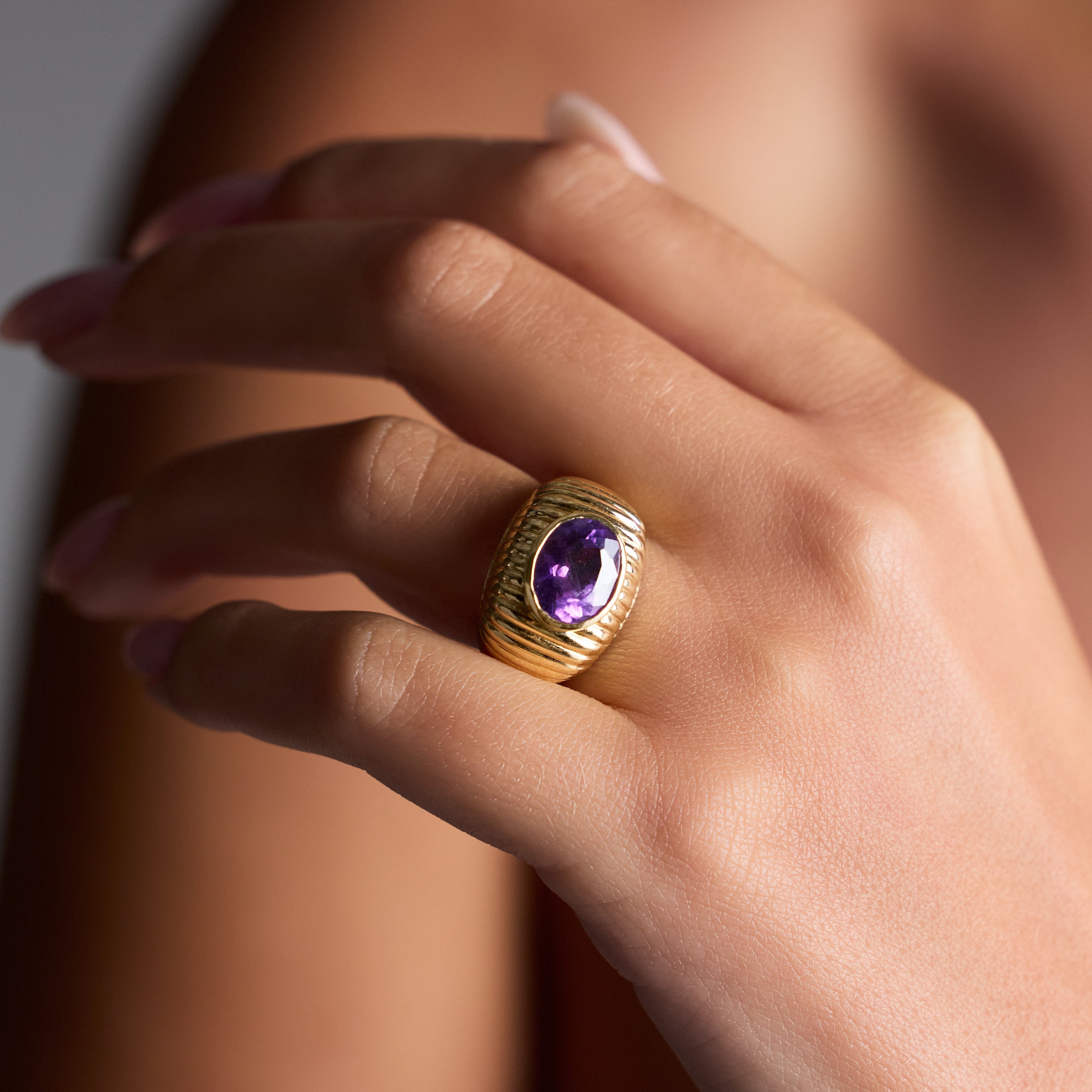 Oval Amethyst Cocktail Ring in 18K Yellow Gold